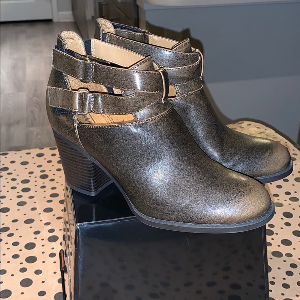 Size7 Natural Sole All Thru Comfort!